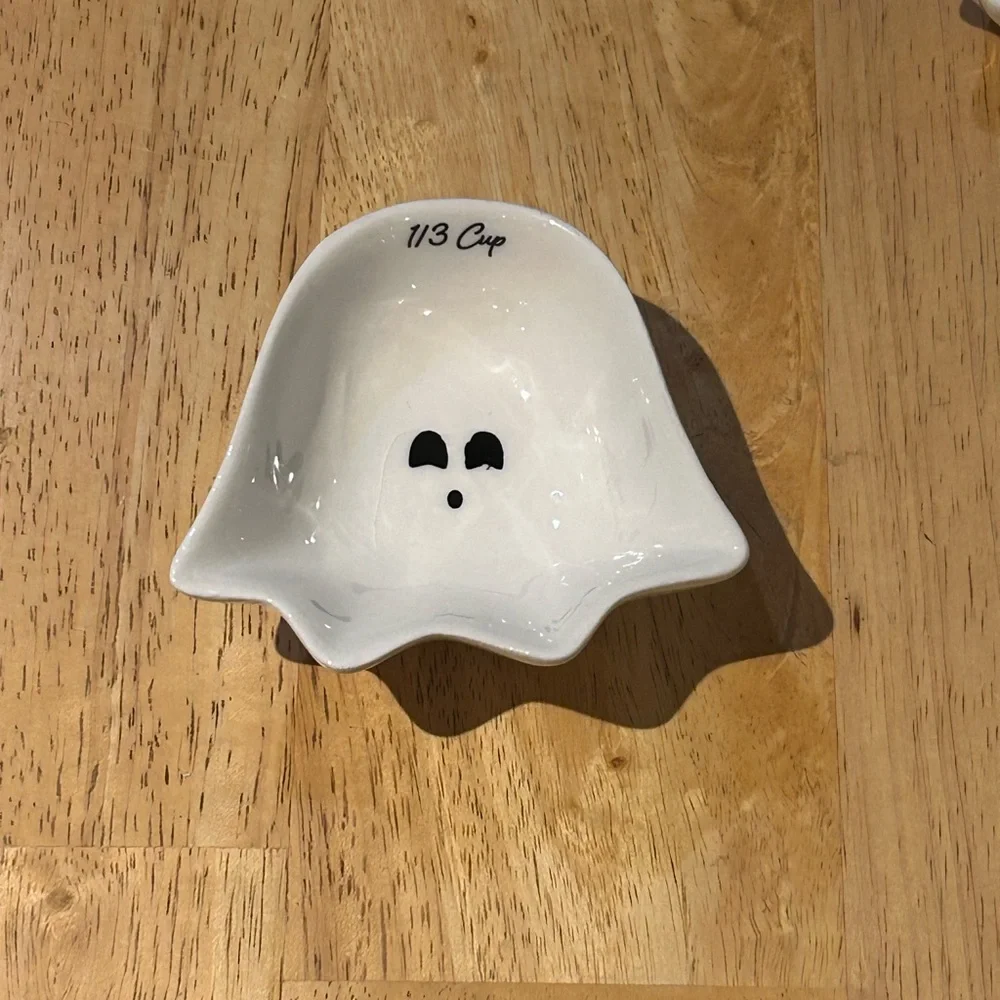Set of 4 Ceramic Halloween Ghost Shaped Nesting Measuring Cups By The Bake Shop